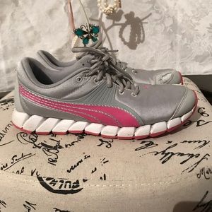 Women’s Puma Tennis Shoes